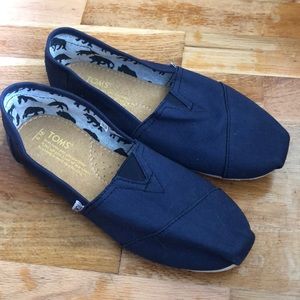 Brand new navy blue toms canvas shoes